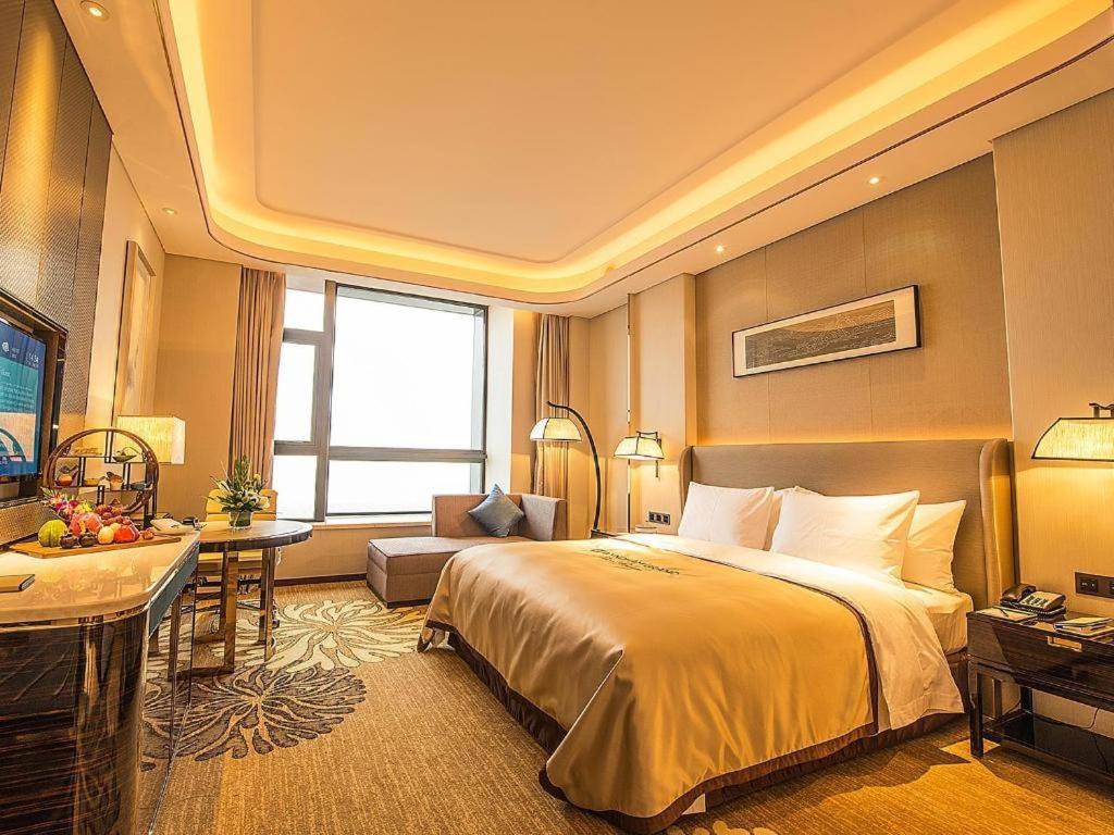 Hotel Wyndham Grand Plaza Royale Huayu Chongqing Esterno foto