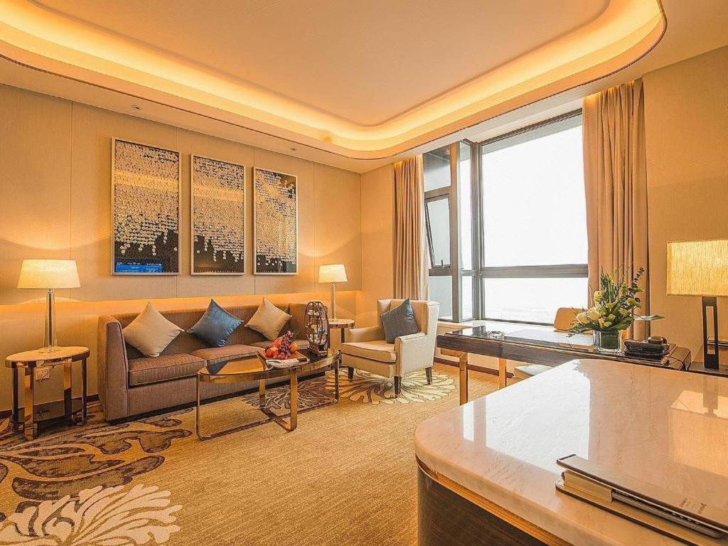 Hotel Wyndham Grand Plaza Royale Huayu Chongqing Esterno foto