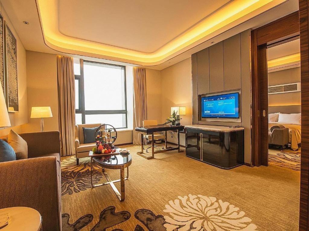Hotel Wyndham Grand Plaza Royale Huayu Chongqing Esterno foto