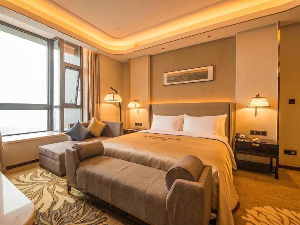 Hotel Wyndham Grand Plaza Royale Huayu Chongqing Esterno foto