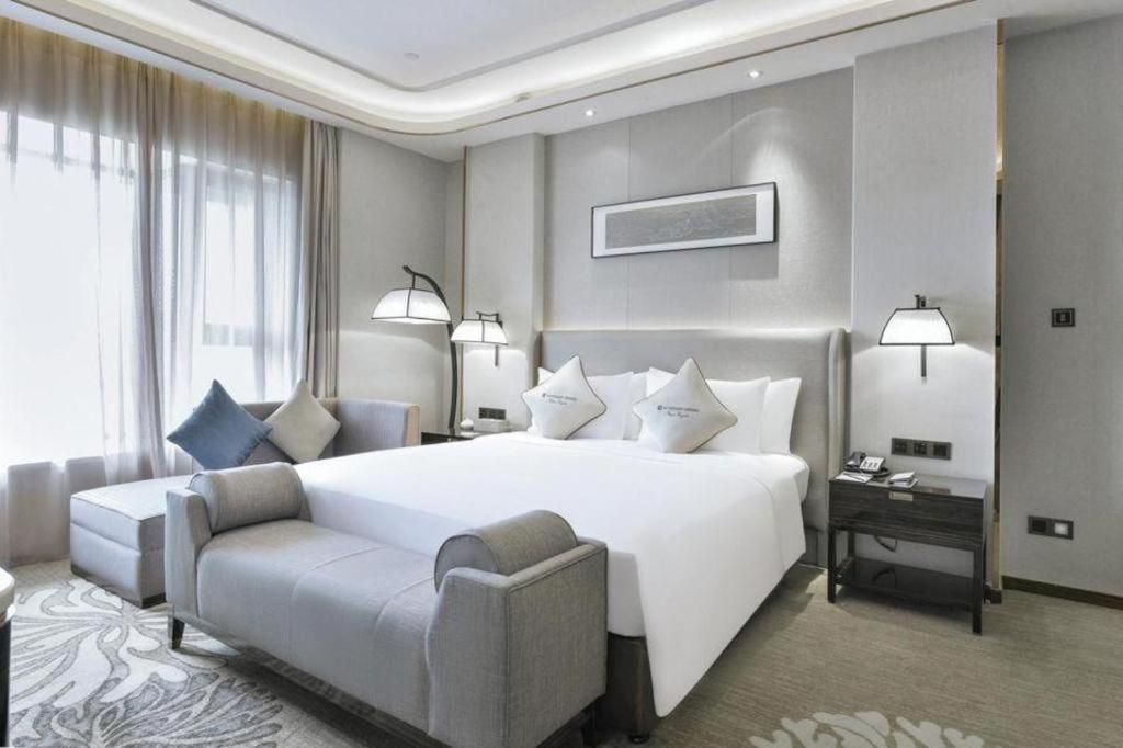 Hotel Wyndham Grand Plaza Royale Huayu Chongqing Esterno foto
