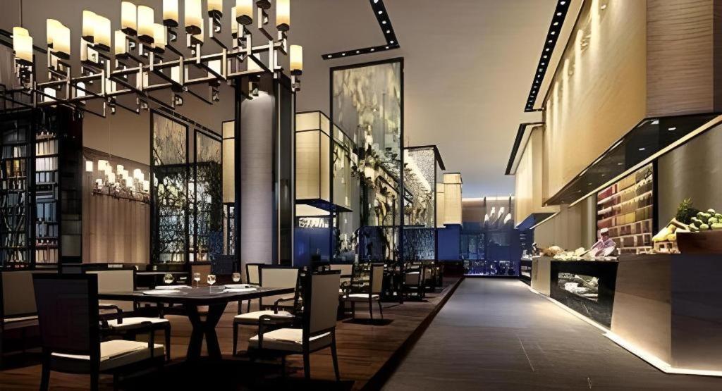 Hotel Wyndham Grand Plaza Royale Huayu Chongqing Esterno foto